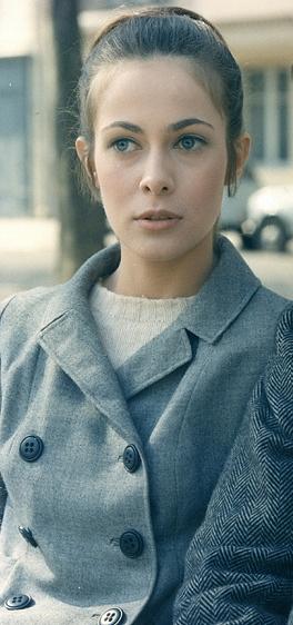 Claude_Jade_image_Baisers_voles_Stolen_Kisses