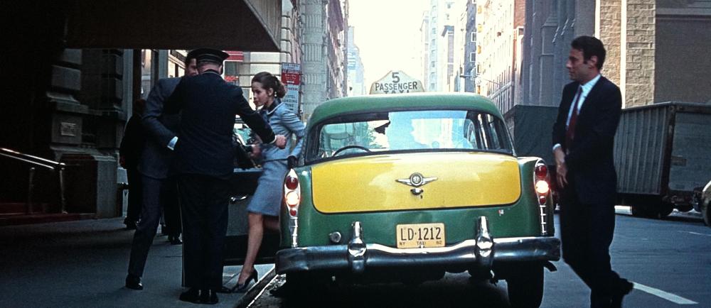 Während Claude Jade im Essex House am Central Park wohnt, steigt Michèle ganz in der Nähe im St. Regis ab. 