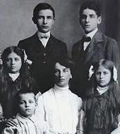 Inessa und Kinder 1909 in Brüssel