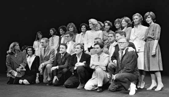 Claude Jade (r.) und Delphine Seyrig (3.v.r.) in Cannes 1985